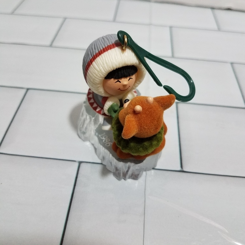 Hallmark Frosty Friends 1986 Dated Ornament